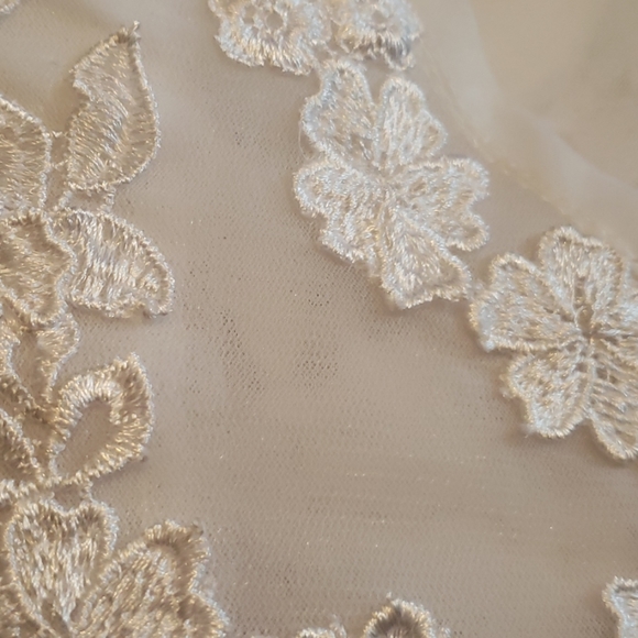 Mermaid Dress with Train - Picture 7 of 8